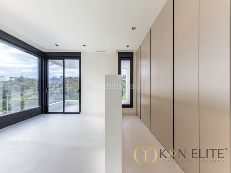 Foto 5b529a05-2a4e-4762-a9f8-25d5a207c733. Casa amb aparcament piscina a balcón de Finestrat-terra marina Finestrat