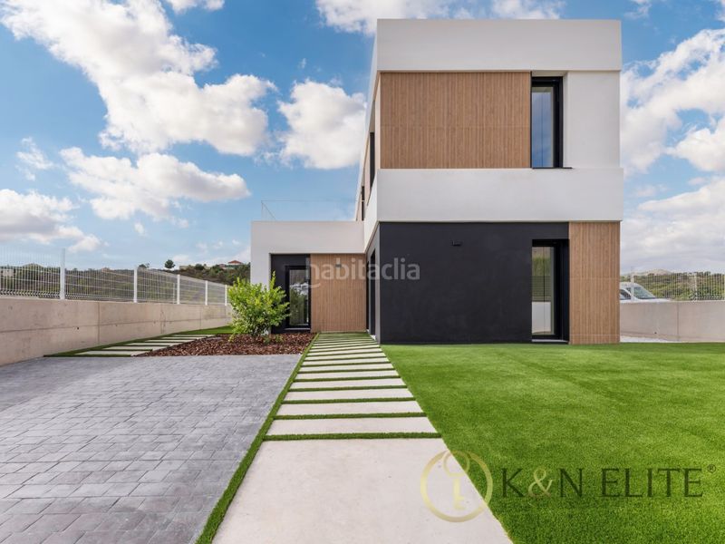 Foto 777bde3b-fd55-466a-86aa-ed765c45b67b. Casa amb aparcament piscina a balcón de Finestrat-terra marina Finestrat