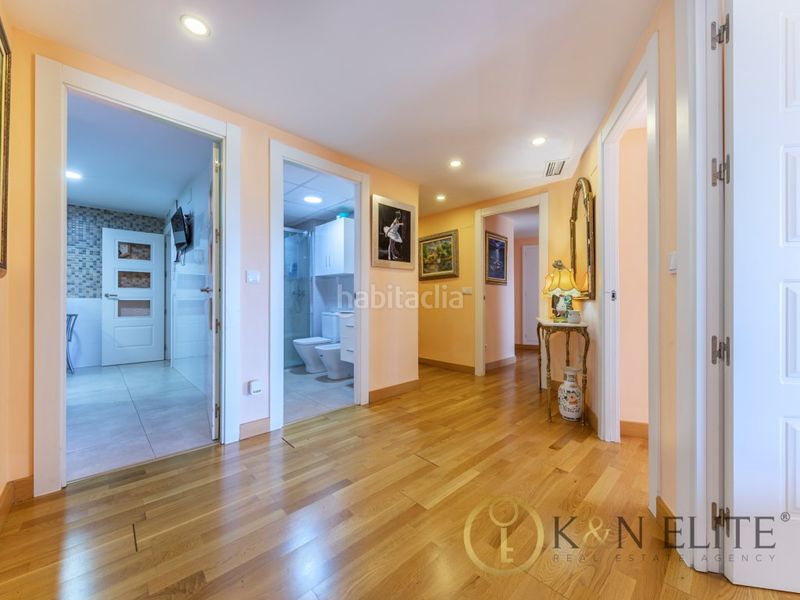 Foto c437f427-a62c-430a-9a19-35bc32201592. Pis amb aparcament a Ensanche-Diputación Alicante