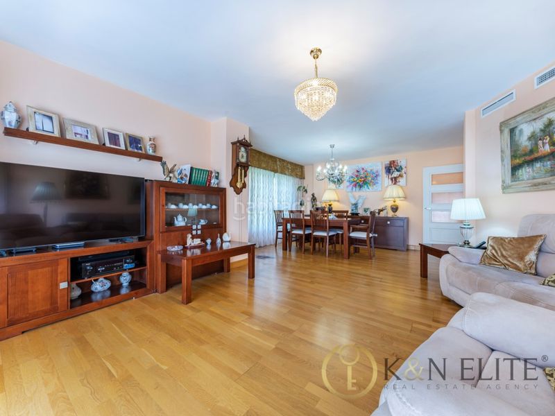 Foto e37c181d-3cea-4c52-8b56-a77f6a469a79. Pis amb aparcament a Ensanche-Diputación Alicante