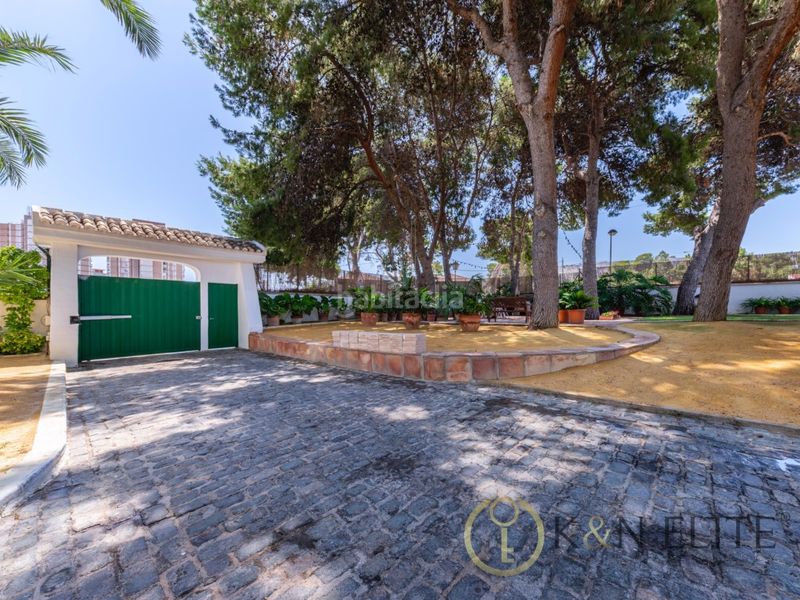 Foto 40076644-08c7-494e-9d4c-01ae9f1317ea. Casa amb aparcament piscina a Vistahermosa Alicante