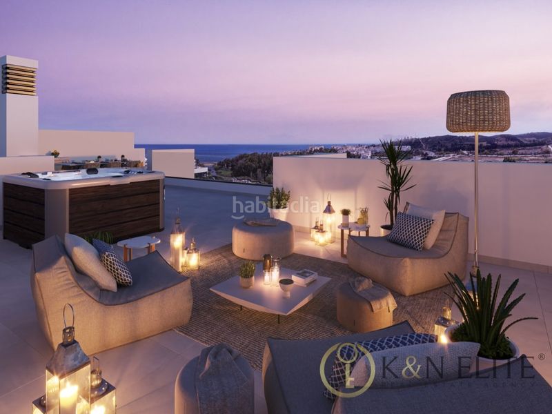 Foto 3460b40e-a0d3-4c37-83f2-d060fc44fbe6. Àtic amb aparcament piscina a Guadalobón Estepona