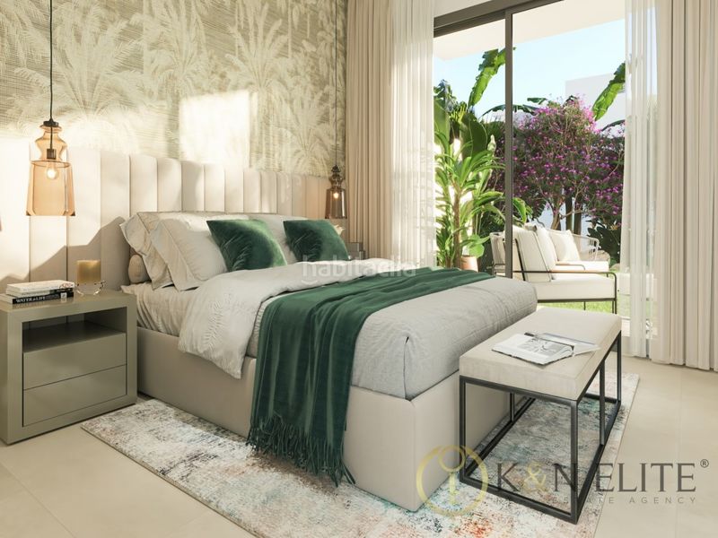 Foto 3b170538-965b-4950-8737-e5119f5ba034. Àtic amb aparcament piscina a Guadalobón Estepona