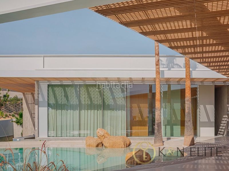 Foto c4f0f632-9aa3-47ae-a26e-af50e3767ad7. Casa amb aparcament a Vistahermosa Alicante