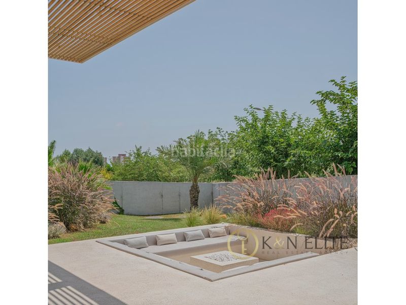Foto cf057b71-7ce3-4321-9bec-67241b3bf8f3. Casa amb aparcament a Vistahermosa Alicante