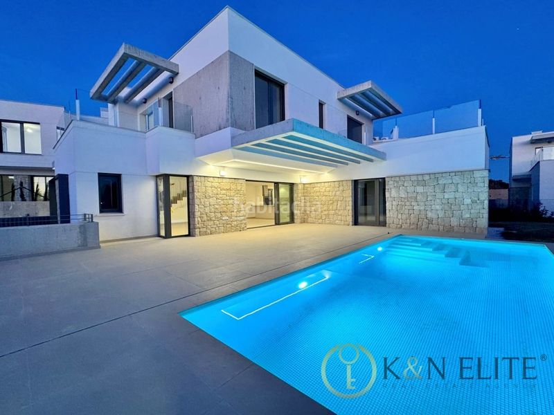 Foto 10b8ae6e-e1f9-44da-b911-5f52f878dee9. Casa amb aparcament piscina a Golf Bahía Finestrat