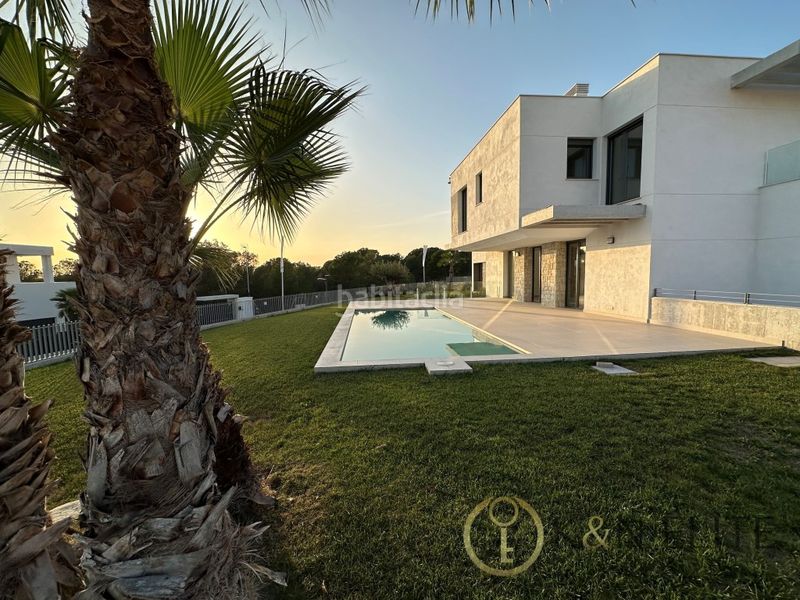 Foto 8a4e9d7a-914f-4cf2-8dc5-b2cc68f82793. Casa amb aparcament piscina a Golf Bahía Finestrat