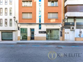 Local Comercial a Calle Pintor Agrasot