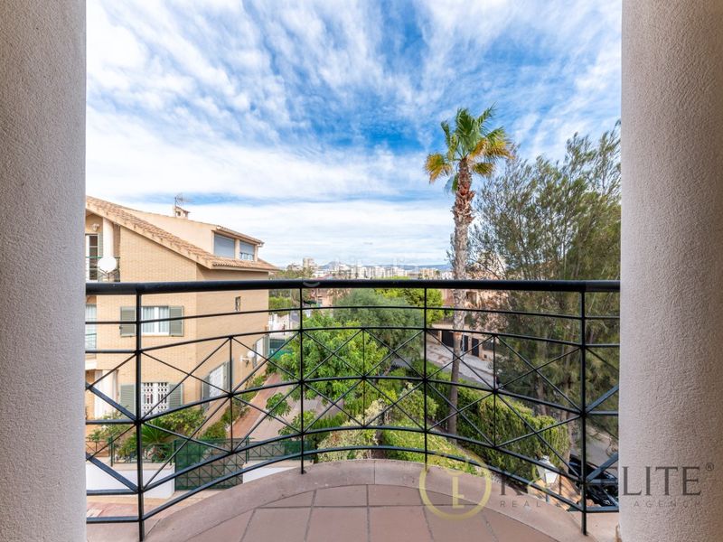 Foto f392f351-f0cf-4362-9a3a-9272e7f1559e. Casa amb aparcament piscina a Cabo de las Huertas Alicante