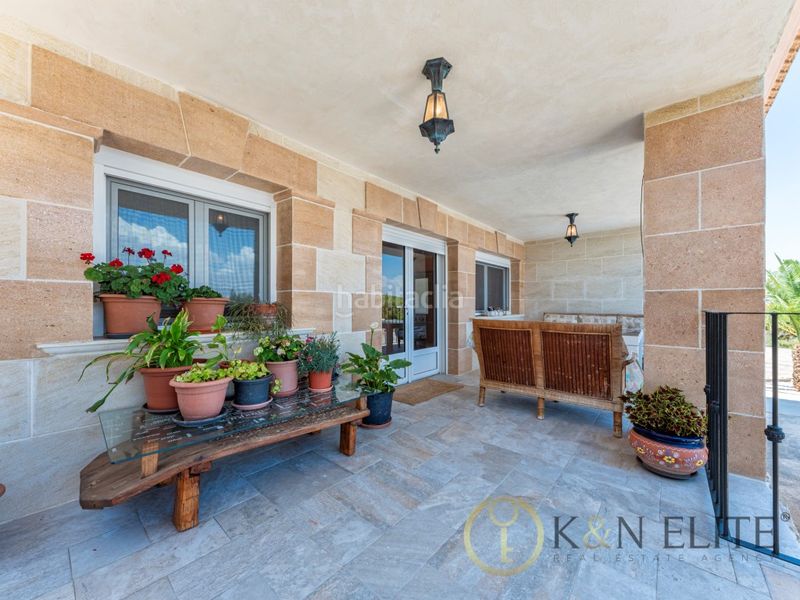 Foto 213db65f-50f2-4465-bc85-1e0b036b92f9. Casa amb aparcament piscina a Santa Faz Alicante