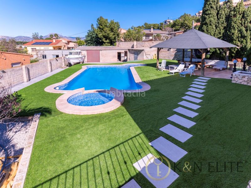 Foto 45f157fb-284f-421d-9e9e-c7a2f2a4d83f. Casa amb aparcament piscina a Santa Faz Alicante