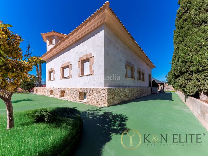 Foto e3b022e8-b3dd-4709-8963-a290309202fd. Casa amb aparcament piscina a Santa Faz Alicante