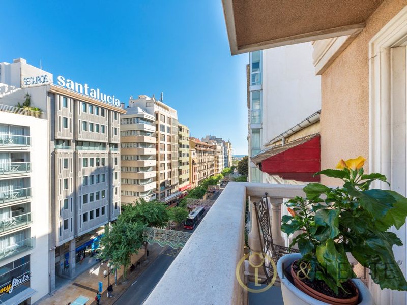 Foto f300d0ea-2691-4d7f-a05c-3b5727bb1343. Pis a Barrio del Centro Alicante