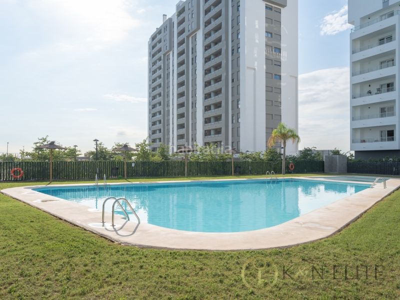 Foto 578ddb29-2688-434d-a4b7-7ff6c85a1b64. Pis amb aparcament piscina a Malilla Valencia