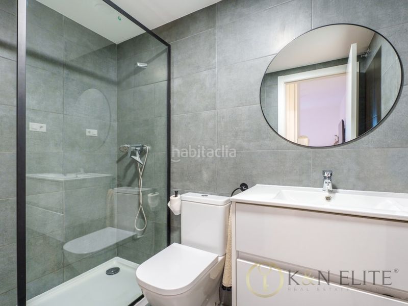 Foto ce5f5f25-ac7e-4cc6-a33d-b2c733047894. Pis amb aparcament piscina a Malilla Valencia