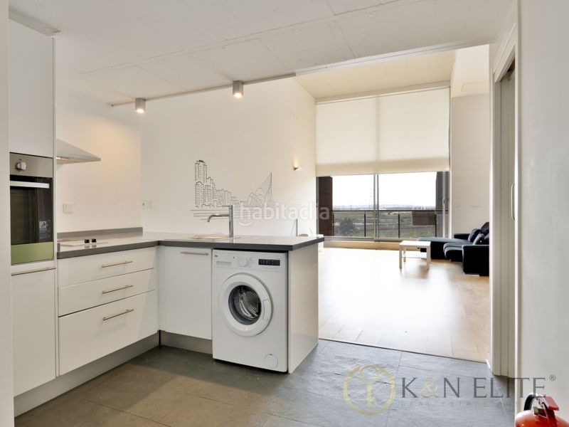 Foto 2c6b511d-4338-41a0-8297-af9cc403c5f7. Miete loft mit parking pool in Barrio de la Luz Xirivella
