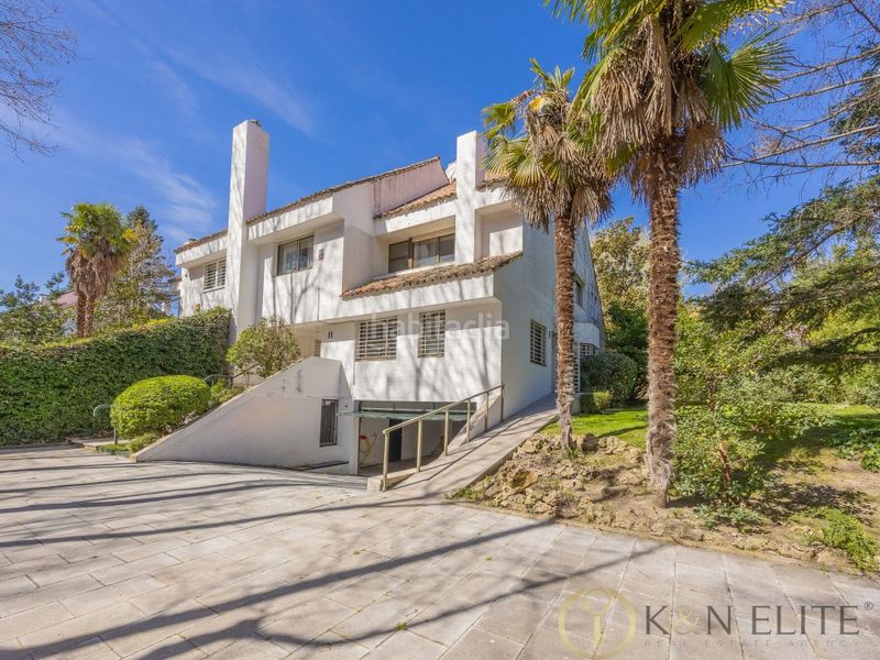 Foto 8d3dfb37-1b3a-4c79-96cb-f2085115035d. Xalet amb aparcament piscina a Fuentelarreina Madrid