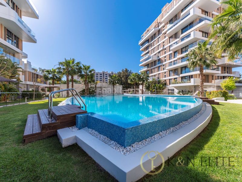 Foto 02677004-8f60-4f90-8d47-ae0794642f4e. Pis amb aparcament piscina a PAU 5 Alicante