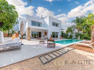 Miete Haus  Calle esparraguera. Exclusivo chalet en denia con vistas al montgó