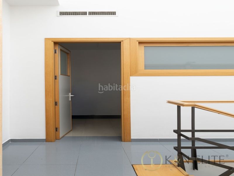 Foto 203d73ee-83cb-4a26-ad14-3d55f82d502d. Edifici a El Mercado Manises