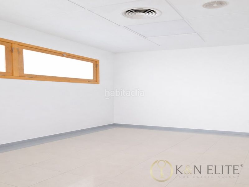 Foto 234942a3-c7ba-4d1f-84e0-3b805ae757dc. Edifici a El Mercado Manises