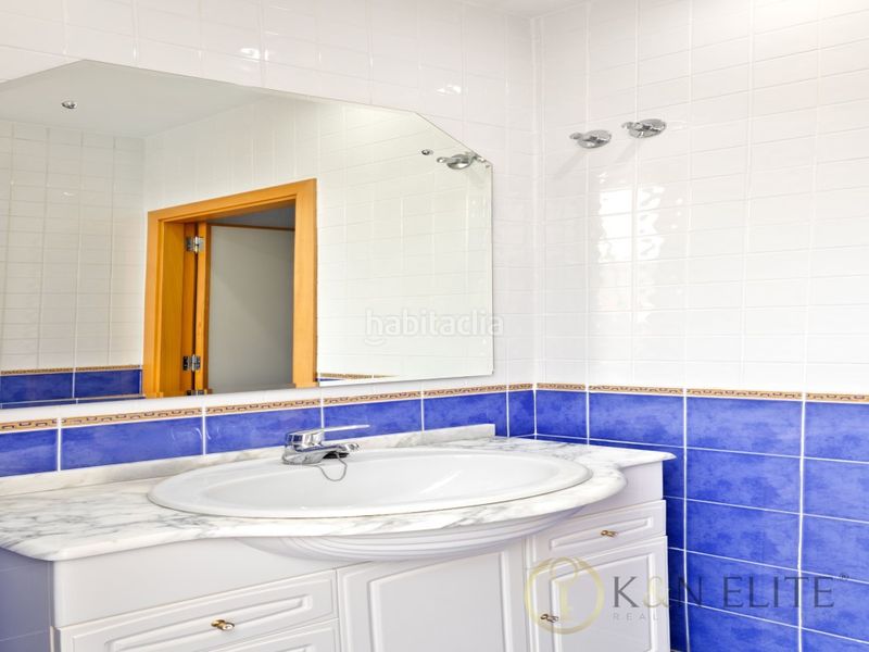 Foto 64a61a7b-3163-4716-8f36-370cfb78f7c2. Edifici a El Mercado Manises