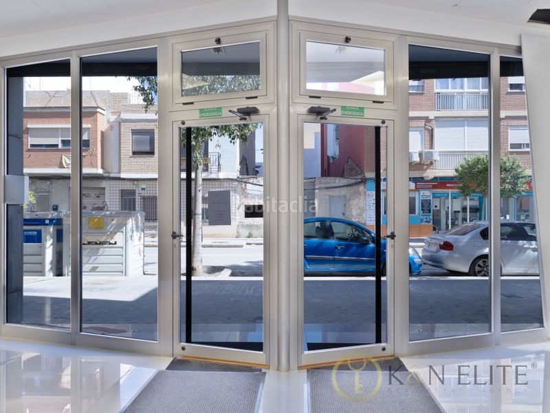 Foto 7ffe34f1-2c51-4793-8608-ce763ab66c98. Edifici a El Mercado Manises