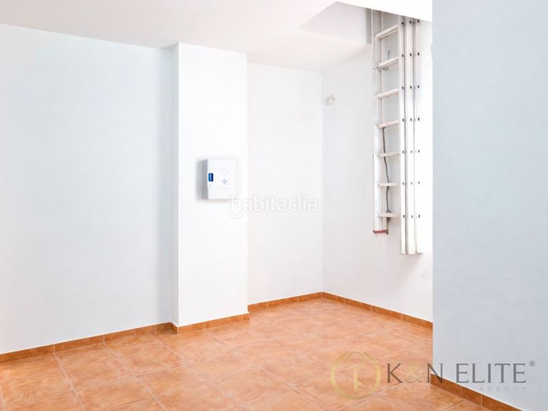 Foto c63e6b25-0ce8-43a6-911b-d9a1f1c040bb. Edifici a El Mercado Manises