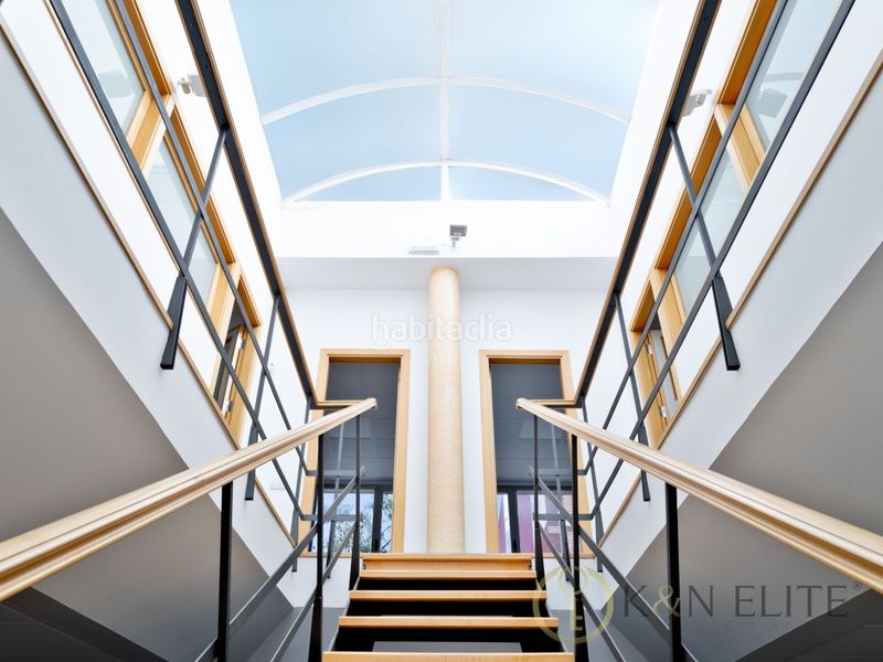 Foto fc604286-df85-4cd9-8ce8-e78af9c662e6. Edifici a El Mercado Manises