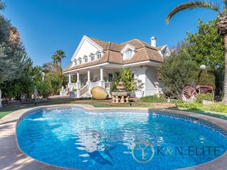 Casa a Calle rio turia 39. Elegancia y distinci�n en san vicente del raspeig