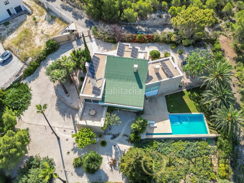 Foto 1f7b972b-899b-4e57-bbce-67af81527481. Casa amb aparcament piscina a Petrer