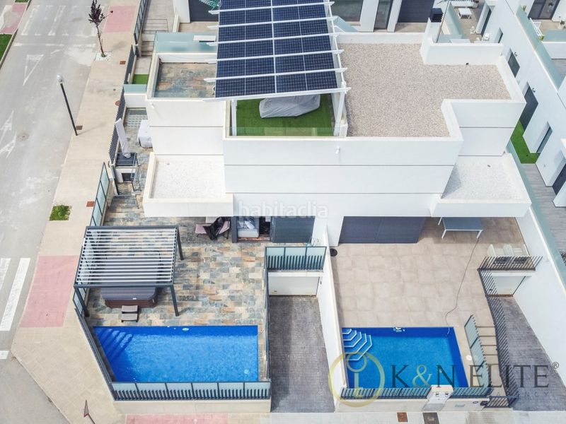 Foto f3ef56ee-1499-44e5-be92-7d419c174dd3. Casa amb aparcament piscina a Dolores