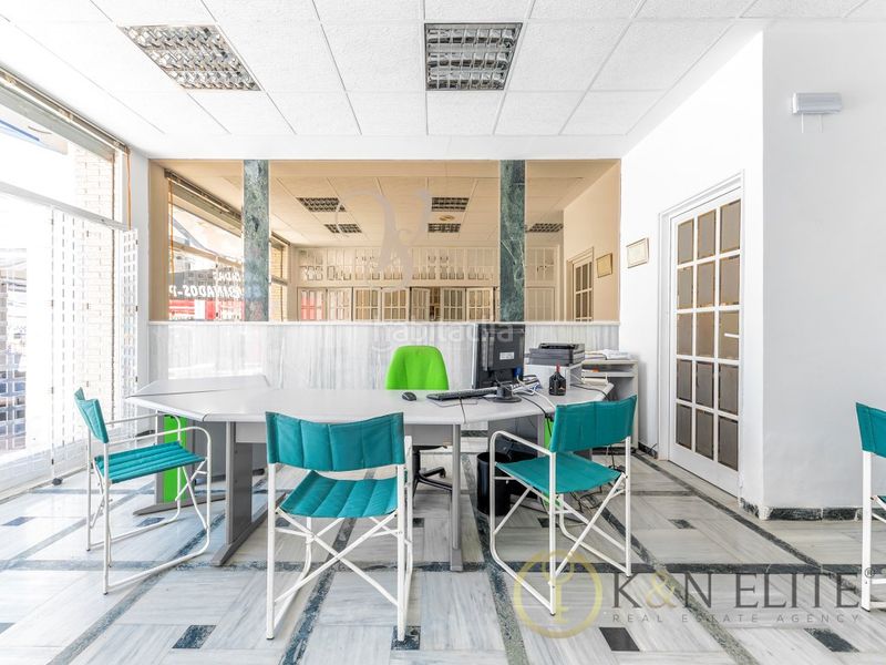 Foto babf7bdc-34b9-46c9-870d-fc88363363aa. Local comercial a Playa Poniente Benidorm