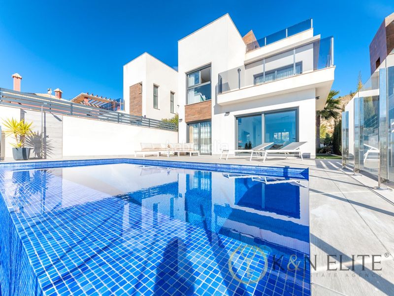 Foto 42899491-9453-4672-9414-4f007b148fe3. House with parking pool in balcón de Finestrat-terra marina Finestrat