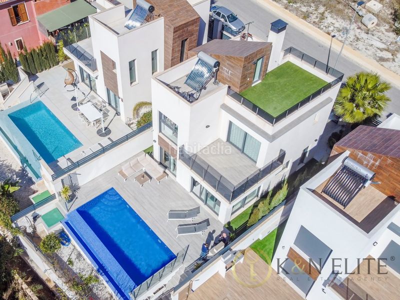 Foto 51fa4965-235c-4be2-b085-ee2d4dbcb57a. House with parking pool in balcón de Finestrat-terra marina Finestrat