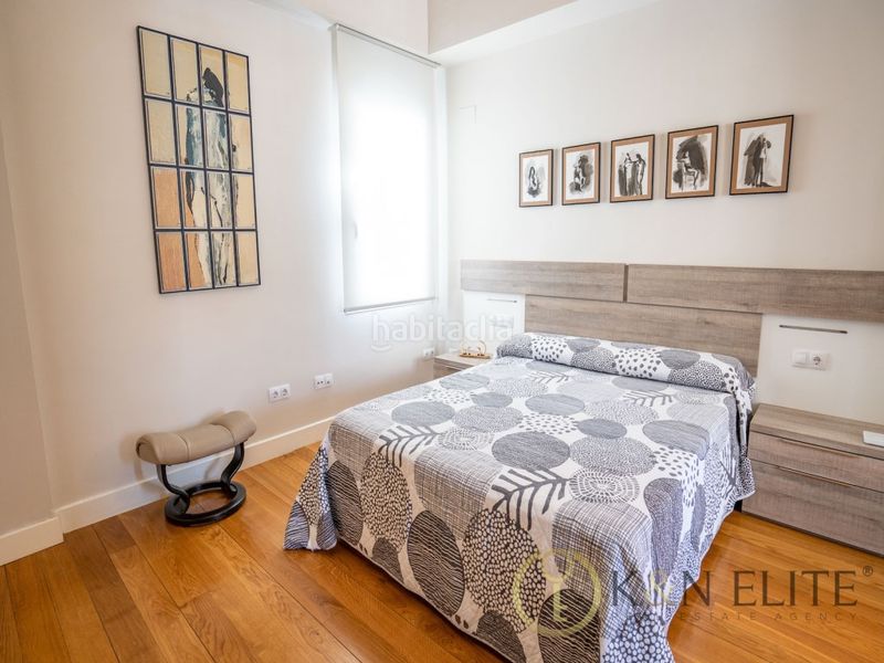 Foto 3eac99e9-1ac6-4cbf-a656-3b70660775dc. Penthouse with heating in Casco Antiguo - Sta. Cruz - Ayuntamiento Alicante