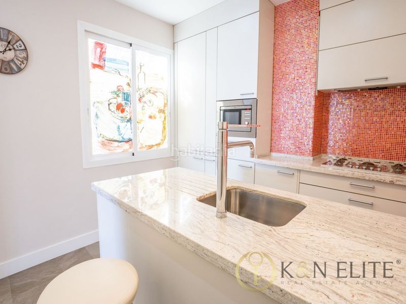 Foto df30b56f-696a-4b97-9b3f-8a8487b4a344. Penthouse with heating in Casco Antiguo - Sta. Cruz - Ayuntamiento Alicante