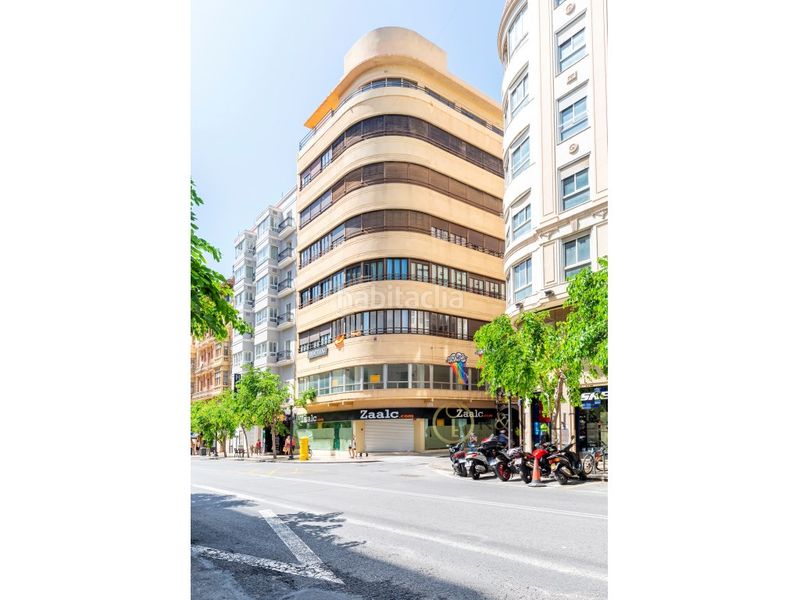 Foto f4776a61-5ef0-4b60-8d02-6f591092c39c. Pis amb calefacció aparcament a Barrio del Centro Alicante