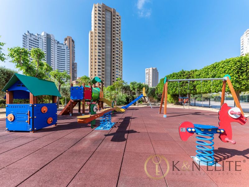 Foto 5d6d85ec-8779-4a76-8874-eea9ae08dba7. Lloguer àtic amb aparcament piscina a Juzgados - Plaza de Toros Benidorm