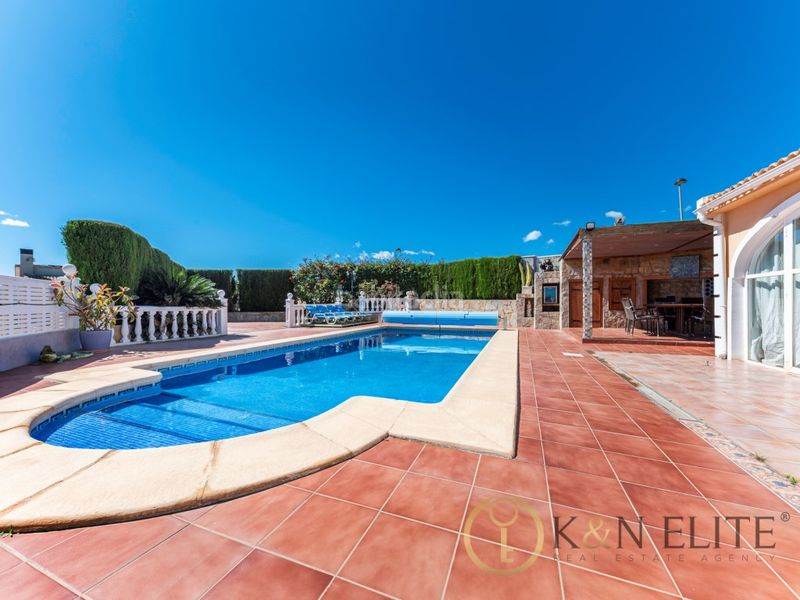 Foto b5d469bb-d8d2-43e7-a90d-bdcebca7a4c3. Casa amb aparcament piscina a Gata de Gorgos