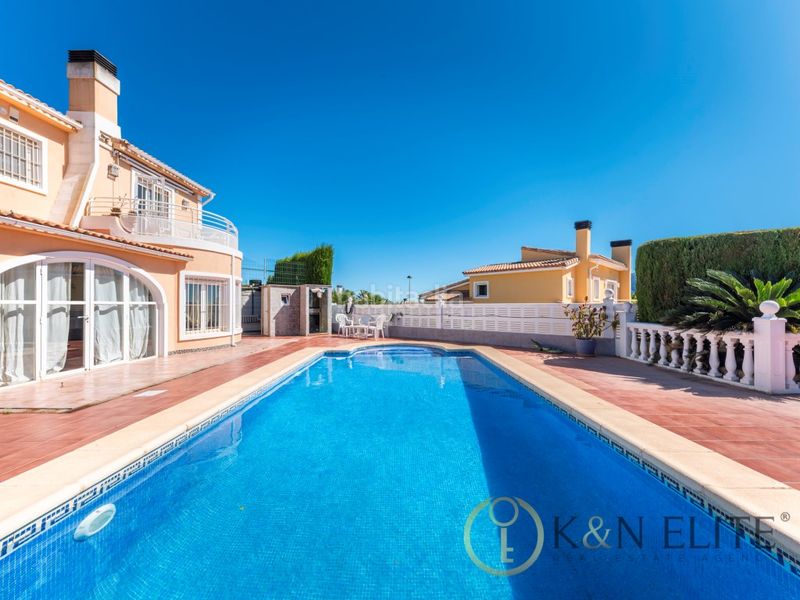 Foto f98f22f7-f2db-42d8-8758-8ae4670224c7. Casa amb aparcament piscina a Gata de Gorgos