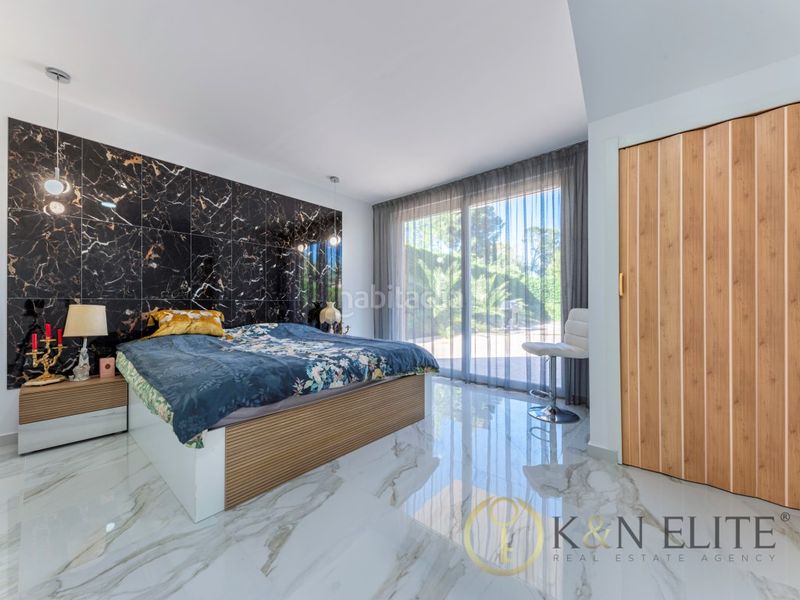Foto 7db80d61-d32d-4489-b399-e35eb7b0d6bd. Casa con parcheggio piscina in Petrer