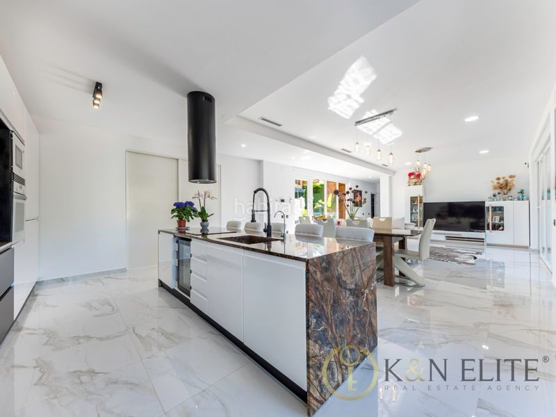 Foto e722f587-7362-4e7d-9d28-e56d112a0673. Casa con parcheggio piscina in Petrer