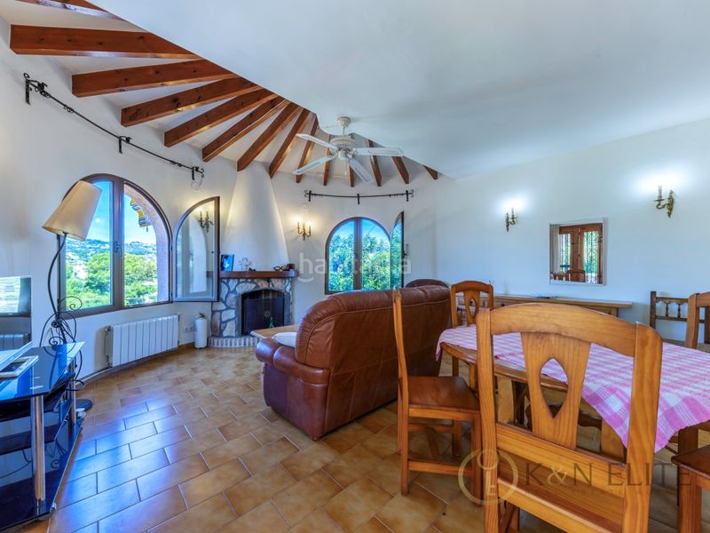 Foto f8bf5c51-f098-4a43-9949-81b2a38fc008. Casa amb calefacció aparcament piscina a Cala Advocat-Baladrar Benissa