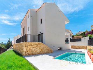 Casa aparellada  Urbanizacion don mar. Exclusivas viviendas mediterráneas con piscina privada a minutos