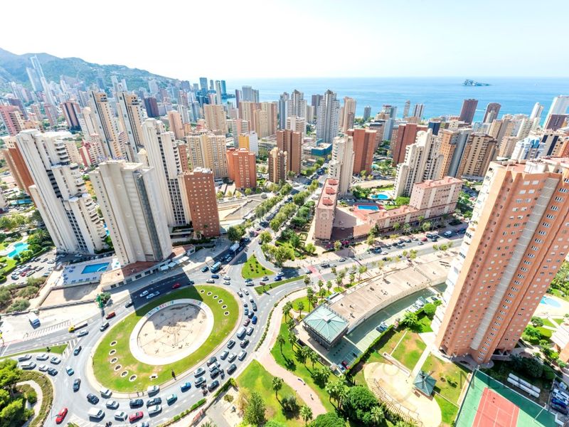 Foto 1fa91e3b-1b8c-44e7-974f-0d3176fd75d5. Pis amb calefacció aparcament piscina a Juzgados - Plaza de Toros Benidorm