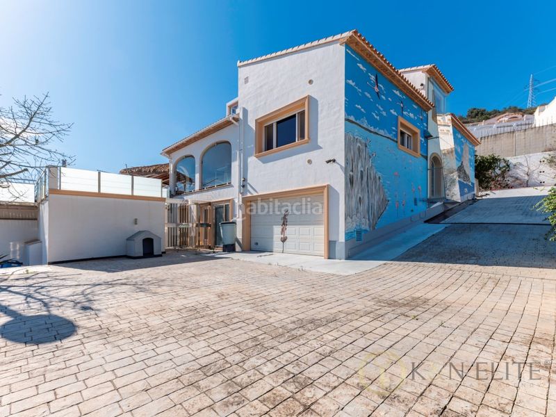 Foto 9d328033-e949-4ce5-a3d6-4bbea9285a75. Casa amb aparcament piscina a Oltamar - Cucarres Calp