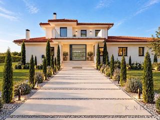 Chalet in Mojadillas-Parque de las Infantas-El Paraiso. Chalet en valdemorillo