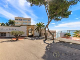 Pis  Carrer de brussel·les. Espectacular piso en primera línea de mar en la costa dorada