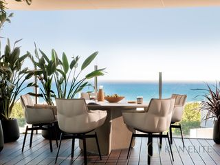 Pis  Plaza de llevant. Elegancia y exclusividad frente al mediterráneo